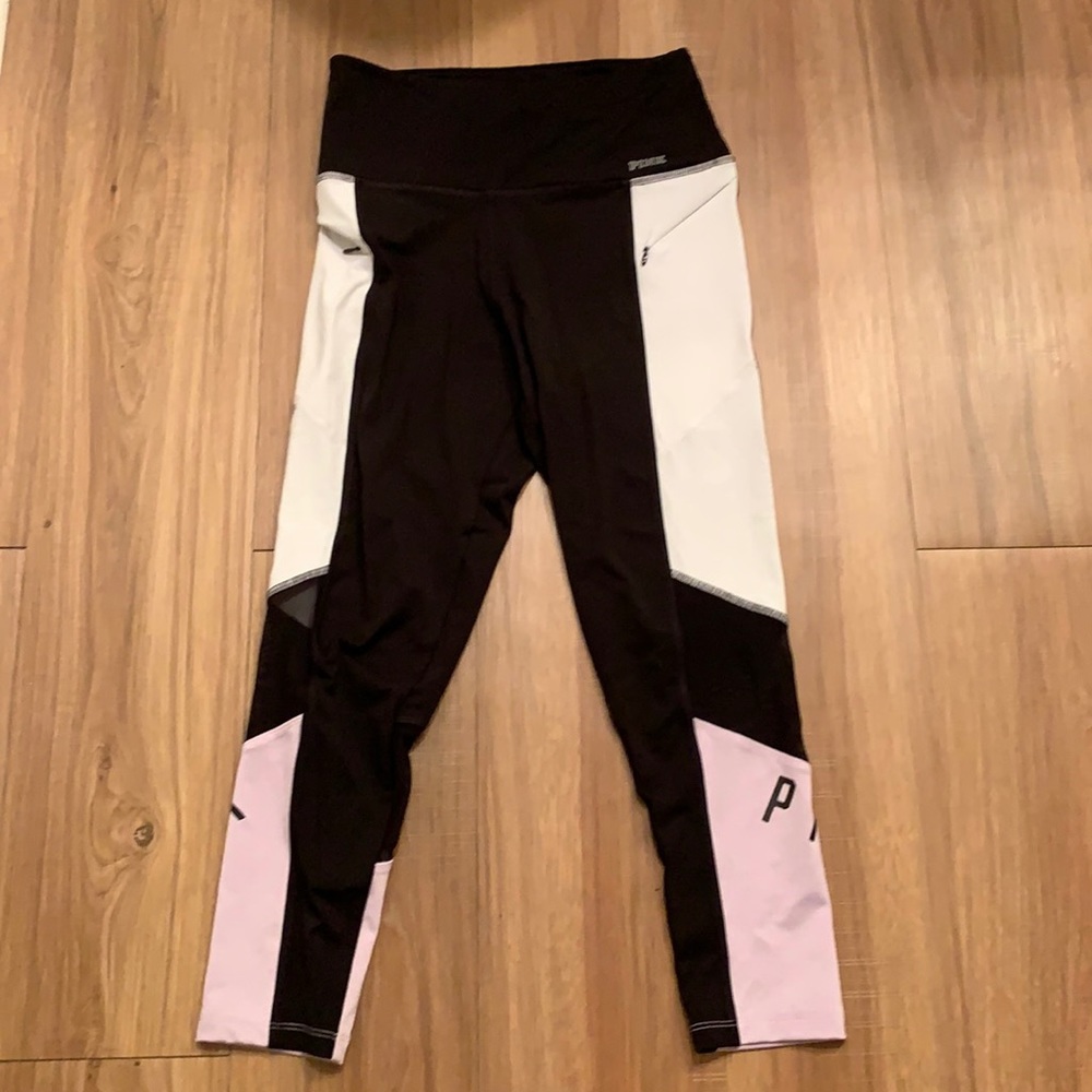 Victoria secret pink ultimate cropped leggings